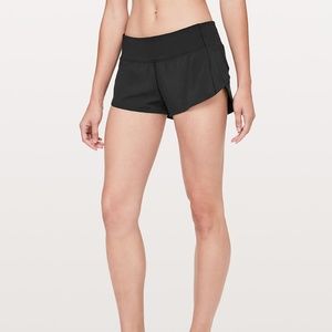 Lulu Lemon Speed Up Short *2.5"